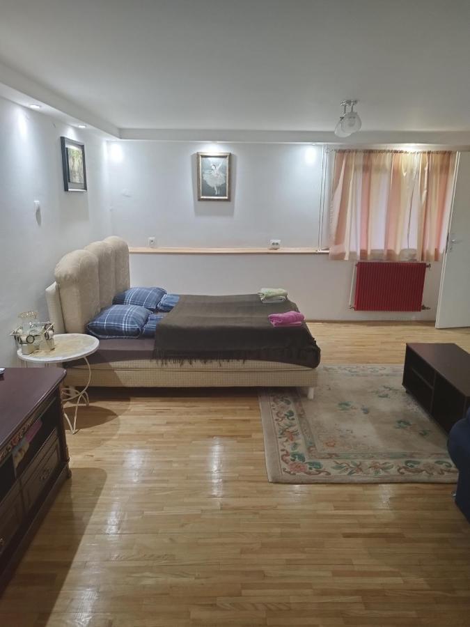 Goksi Apartment Subotica Luaran gambar